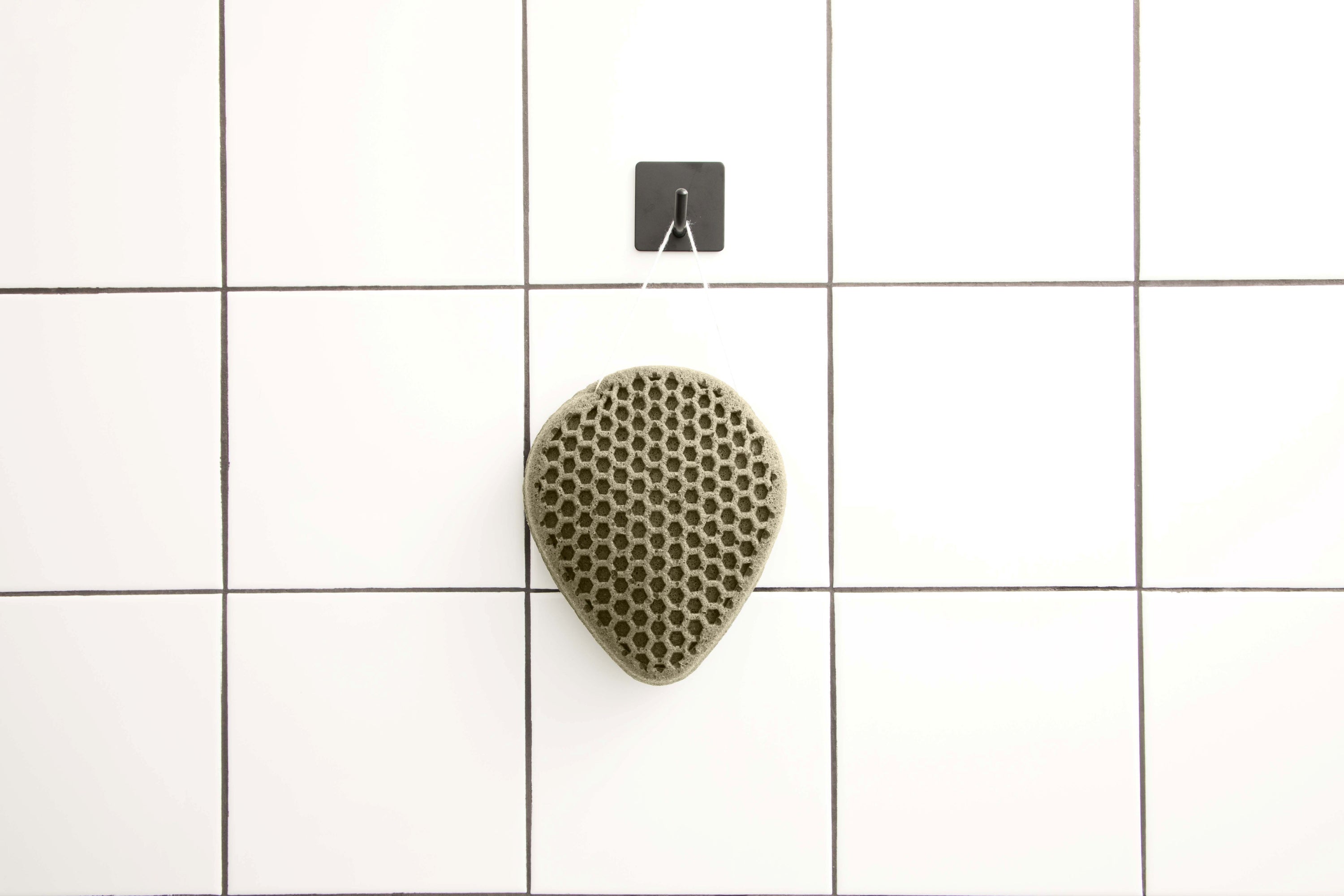 Konjac Shower Scrubber – Charcoal